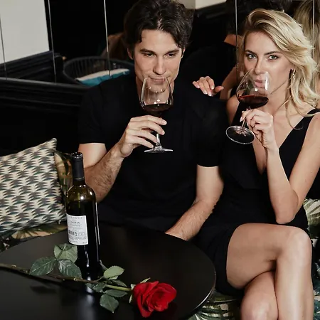 Vite - By Naman Hotellerie Hotell