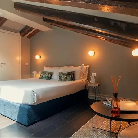 Vite - By Naman Hotellerie Rome