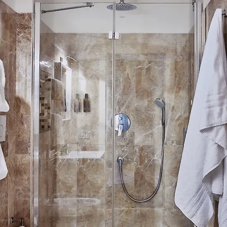 Vite - By Naman Hotellerie 3*